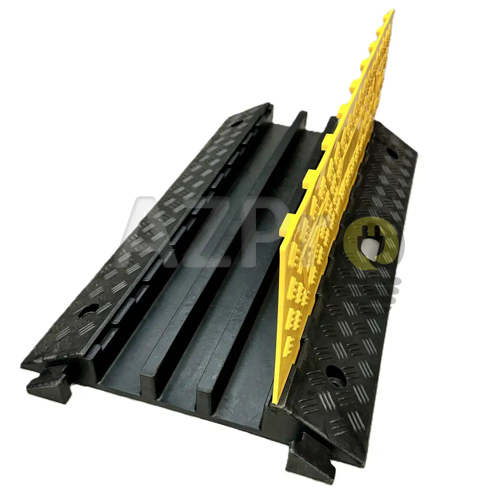 Protector Cable Piso 3 Canales 9 Toneladas Ton para Cable Yellow Jacket SIS-PC-3 Azpro - Electrónica > Audio > Equipos